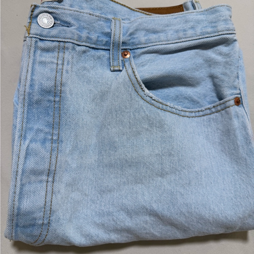 Levi's Light Blue Ribcage Straight ankle Jeans